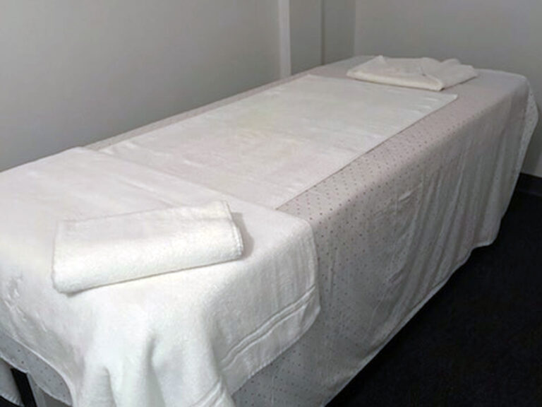652-ROOM1